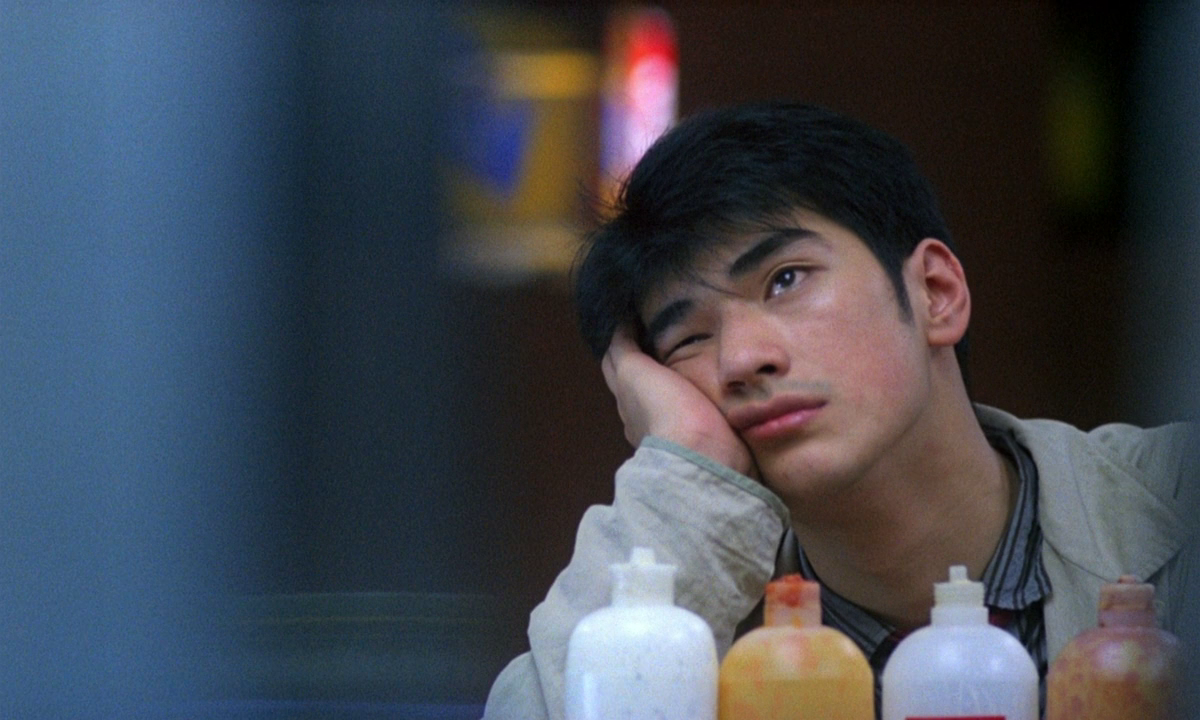 Chungking Express Movie Essay - 1994 Wong Kar-Wai Film