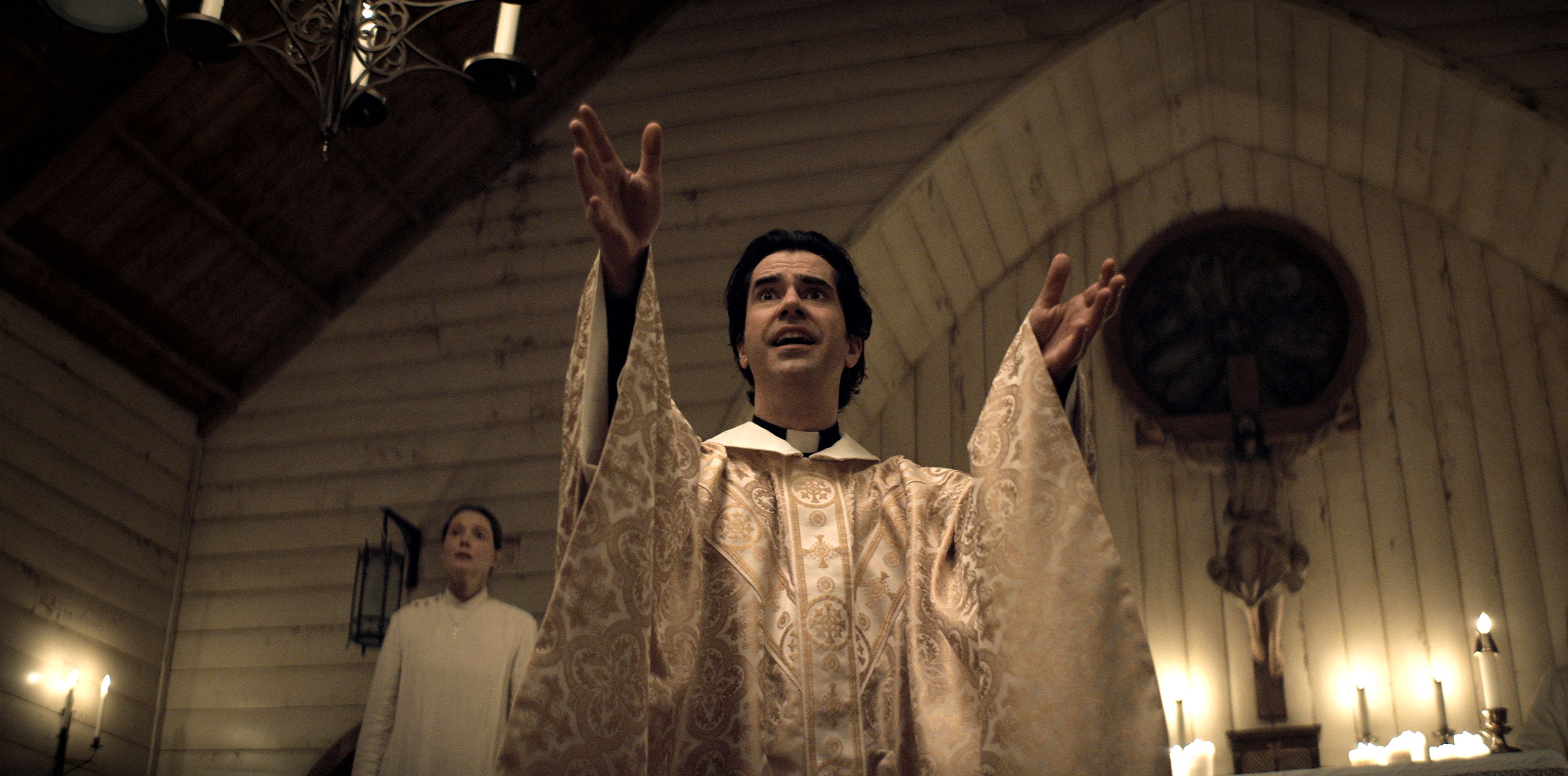 Midnight Mass Cast on Netflix - Hamish Linklater as Father Paul