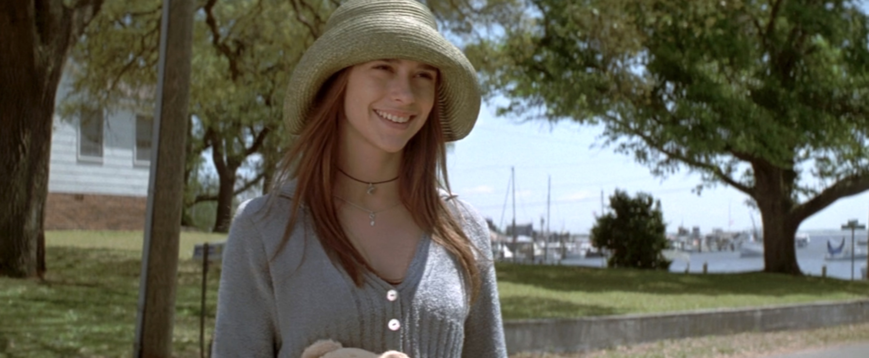 I Know What You Did Last Summer Cast - Jennifer Love Hewitt as Julie James