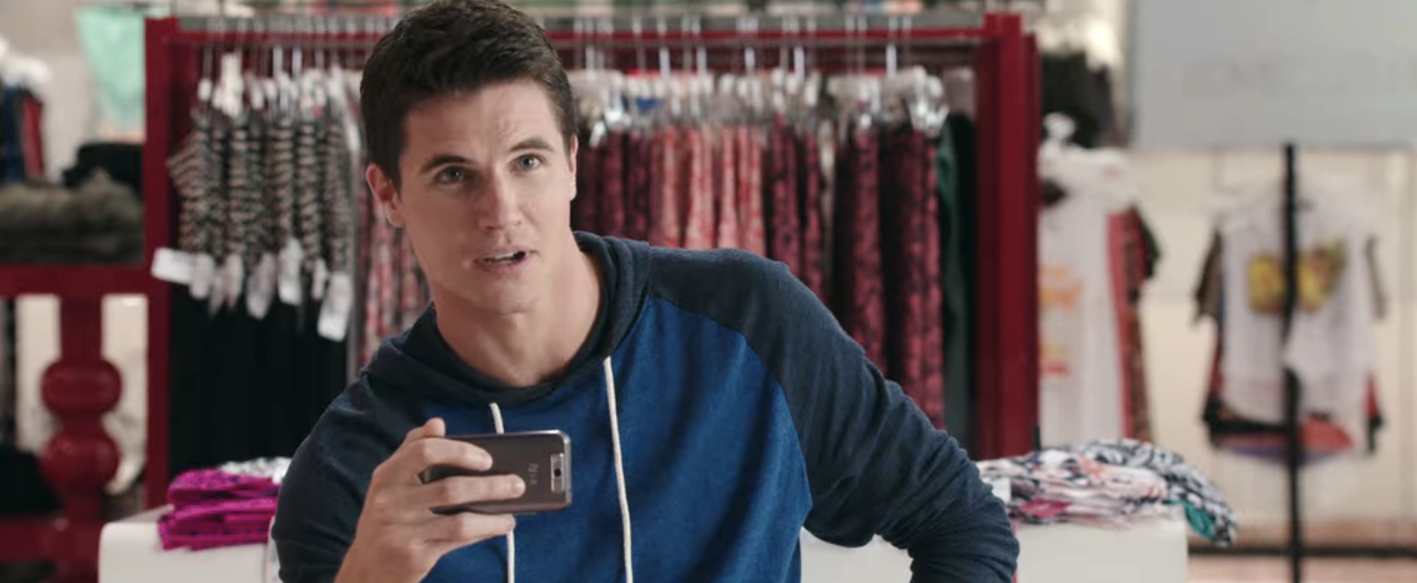 The DUFF Cast - Robbie Amell as Wesley Rush