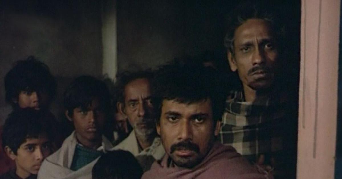 Kharij Movie Essay - 1982 Mrinal Sen Film (The Case Is Closed)