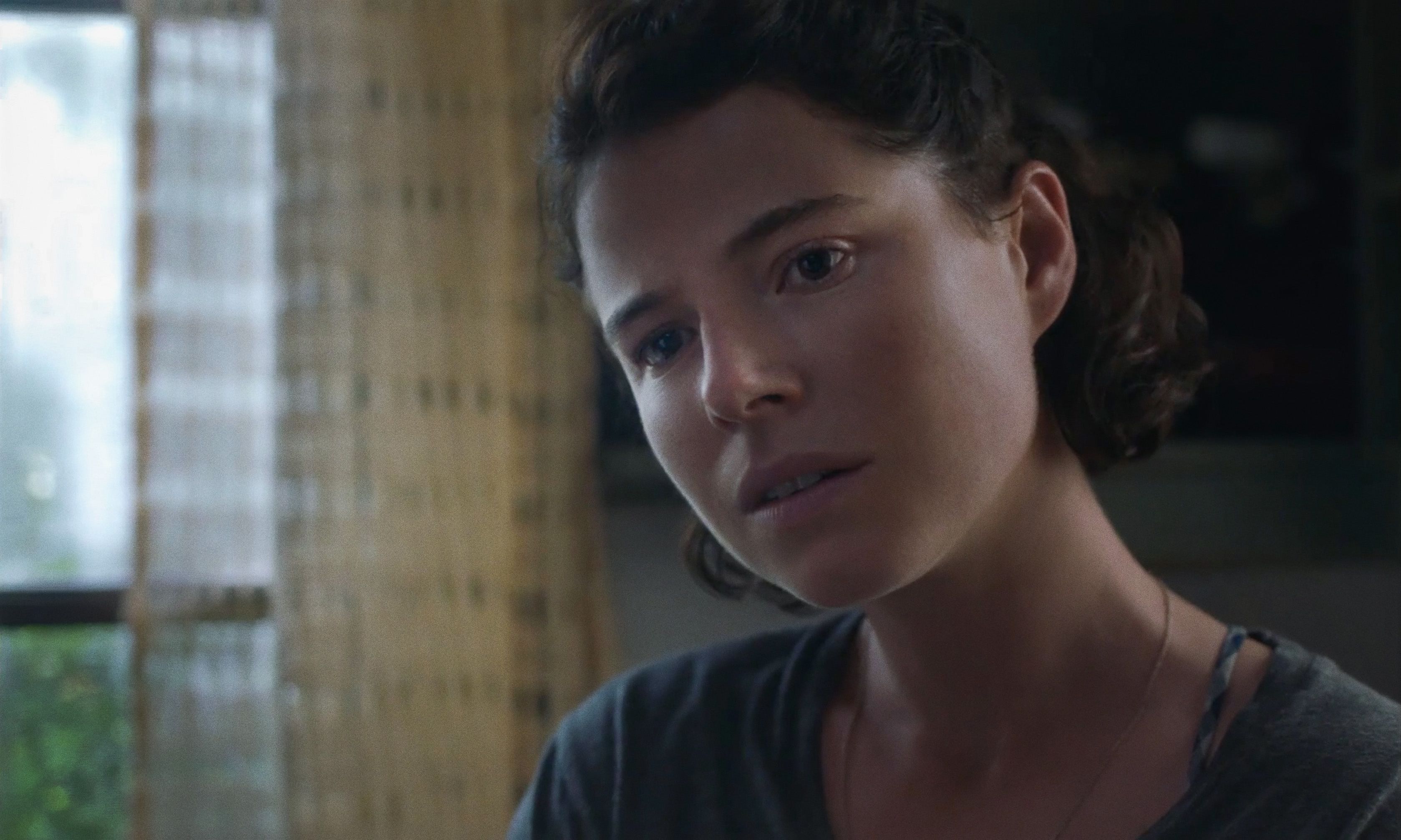The Lost Daughter Cast - Jessie Buckley as Young Leda Caruso