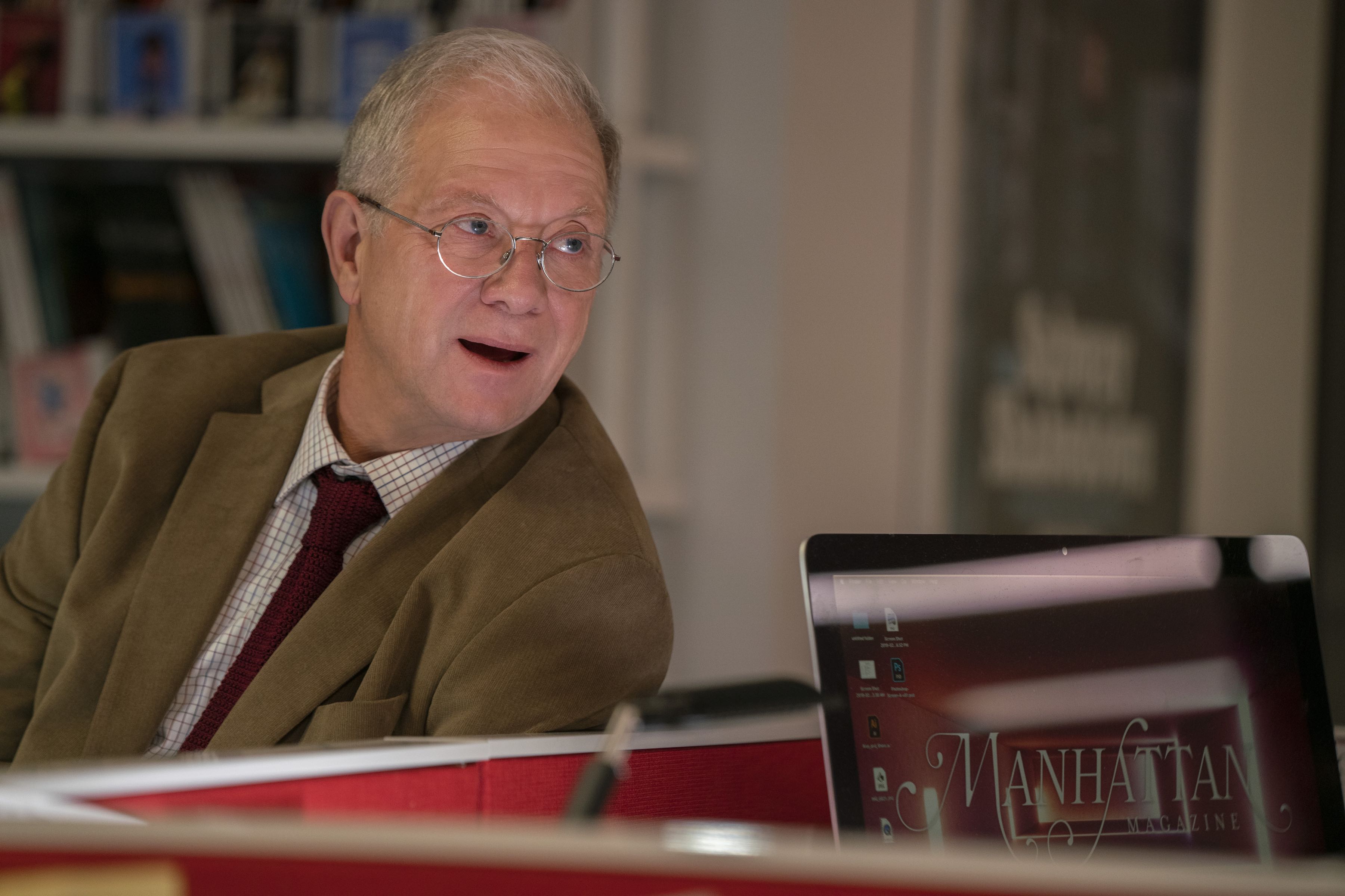 Inventing Anna Cast on Netflix - Jeff Perry as Lou