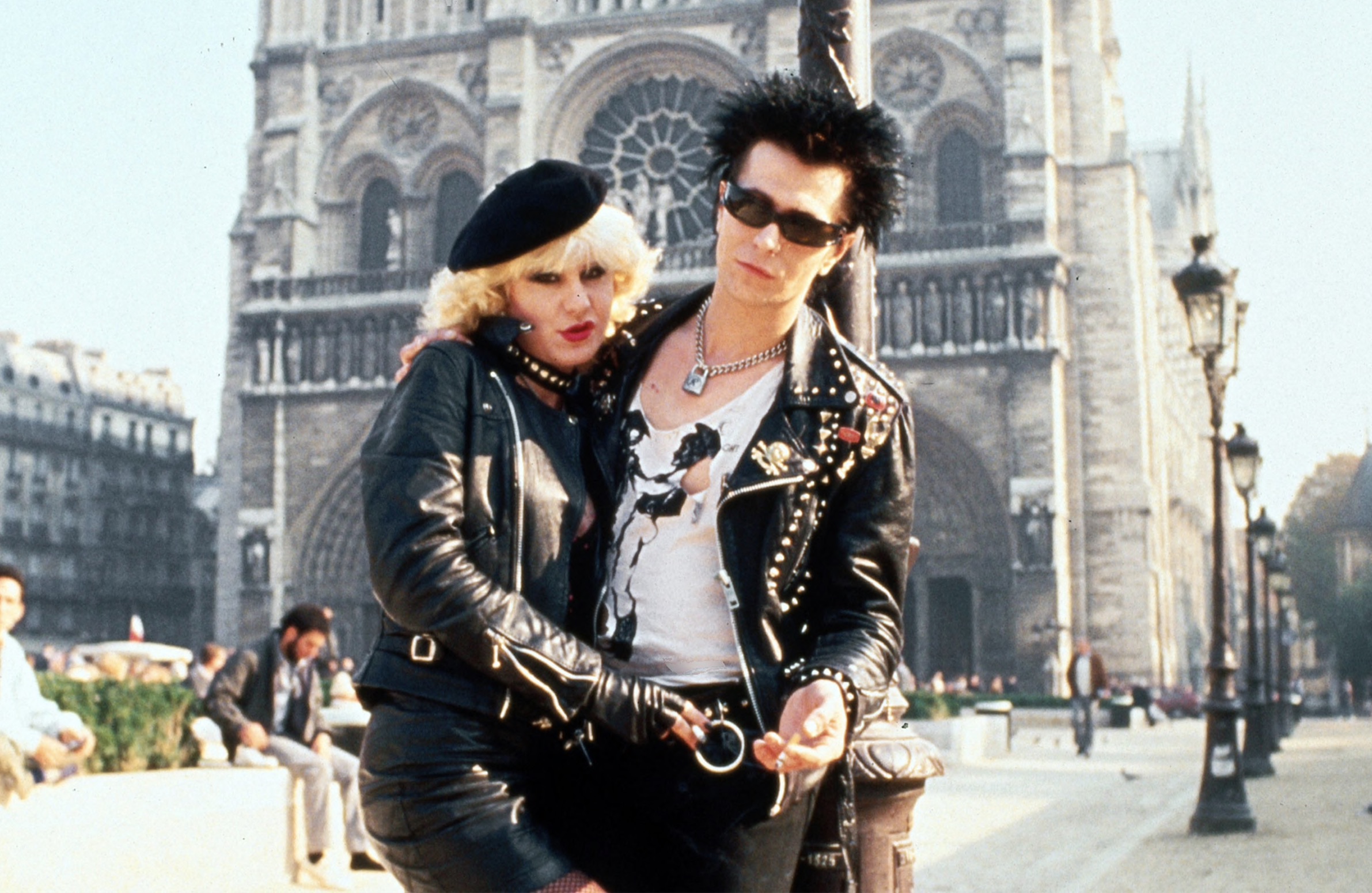 Sex Pistols Essay - Sid and Nancy 1986 Movie
