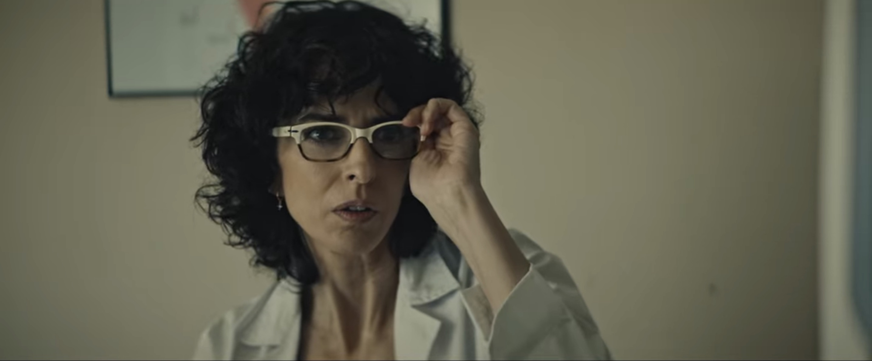Under Her Control Cast on Netflix - Vanesa Rasero as Cristina