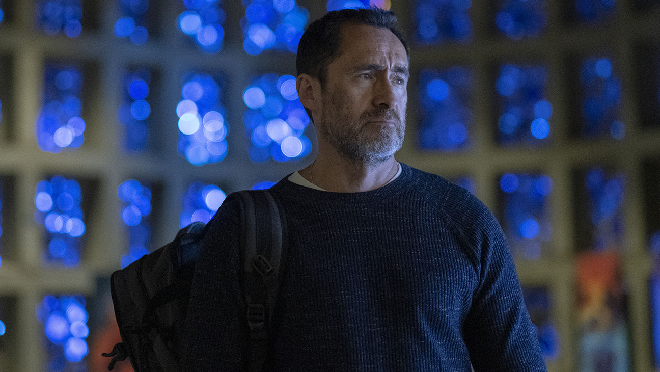 Let the Right One In Cast on Showtime - Demián Bichir as Mark Kane
