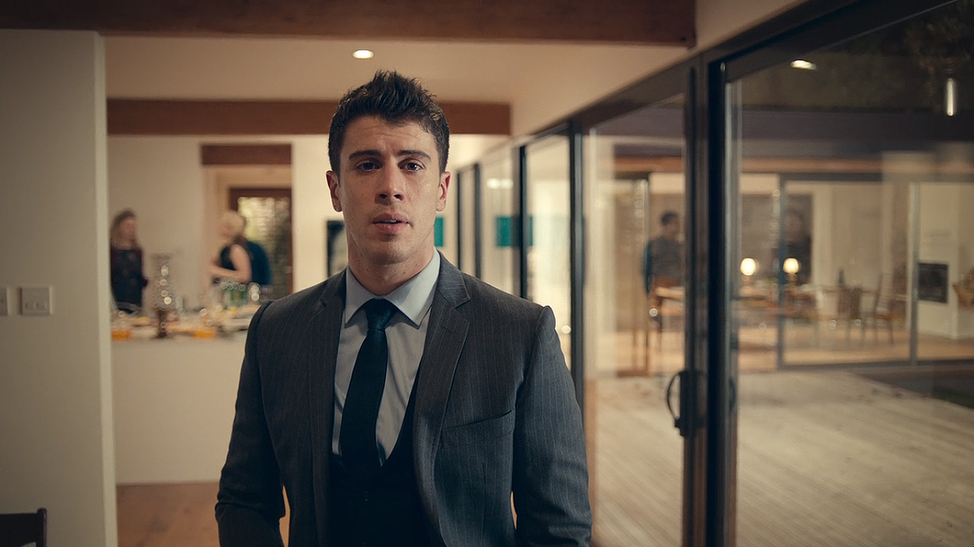 Black Mirror Cast on Netflix - Toby Kebbell as Liam ("The Entire History of You")