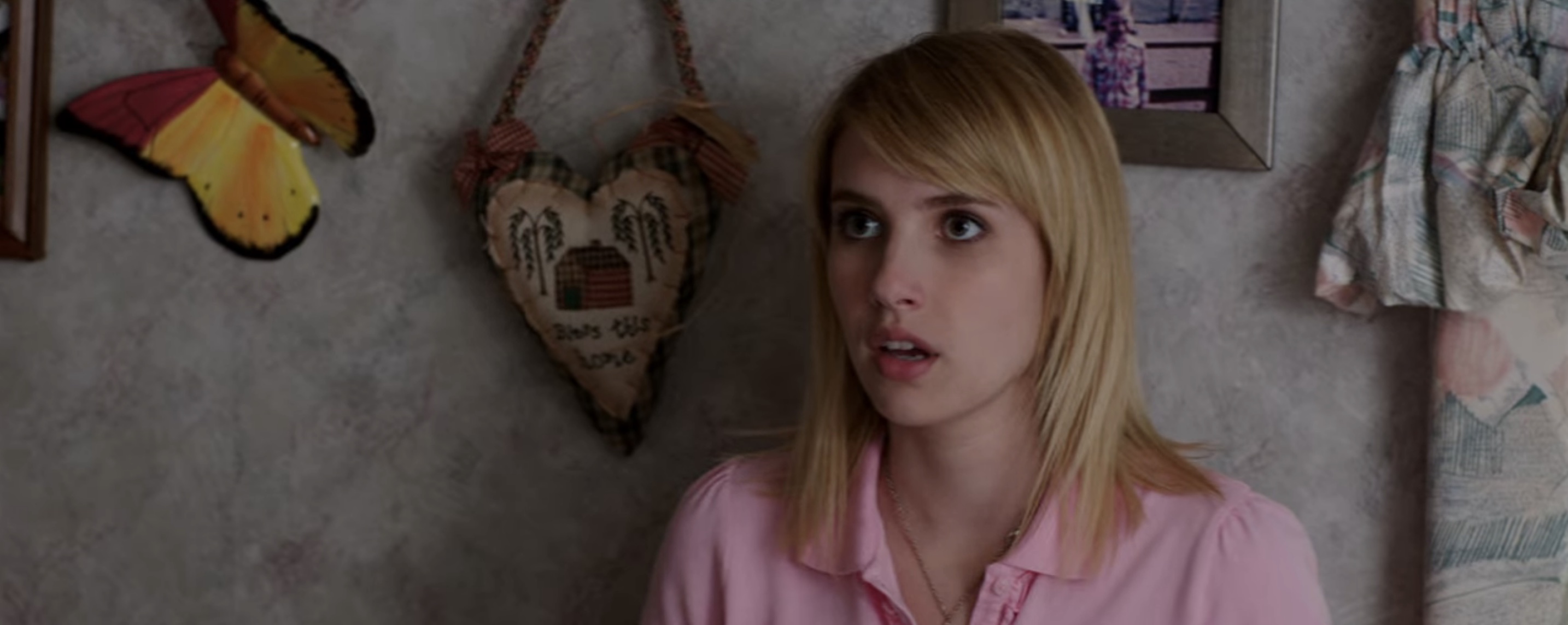 We're the Millers Cast on Netflix - Emma Roberts as Casey Mathis